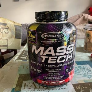 Mass gainer new 7 pound strawberry 🍓 flavor